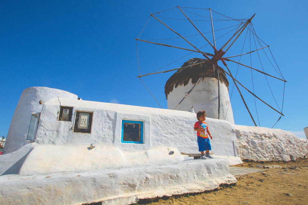 5-mykonos-santorini-destination-wedding-greece-island-alex-tsitouridis-stardust-photographos-gamou-gamos-cinematic-fashion-wed-destination-photographer-007