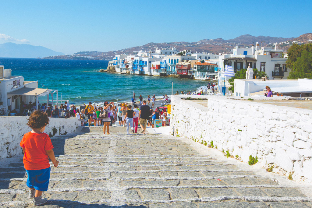 7-mykonos-santorini-destination-wedding-greece-island-alex-tsitouridis-stardust-photographos-gamou-gamos-cinematic-fashion-wed-destination-photographer-010