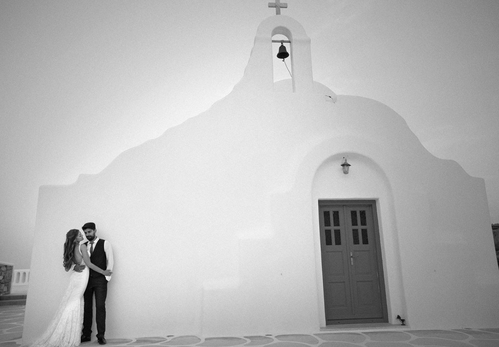 mykonos-santorini-destination-wedding-greece-island-alex-tsitouridis-stardust-photographos-gamou-gamos-cinematic-fashion-wed-destination-photographer-112