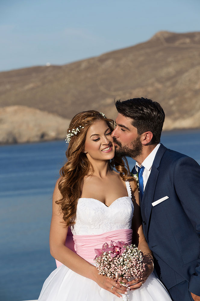 mykonos-santorini-destination-wedding-greece-island-alex-tsitouridis-stardust-photographos-gamou-gamos-cinematic-fashion-wed-destination-photographer-71