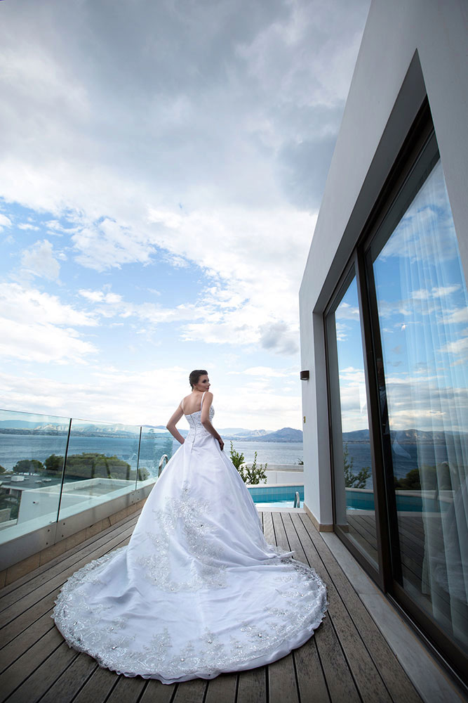 fotografos-gamou-destination-wedding-photographer-loutraki-santorini-stardust-tsitouridis-011