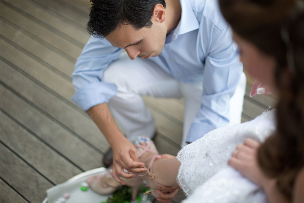 fotografos-gamou-destination-wedding-photographer-loutraki-santorini-stardust-tsitouridis-014