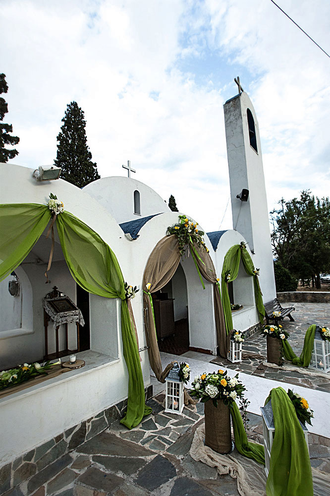 fotografos-gamou-destination-wedding-photographer-loutraki-santorini-stardust-tsitouridis-051