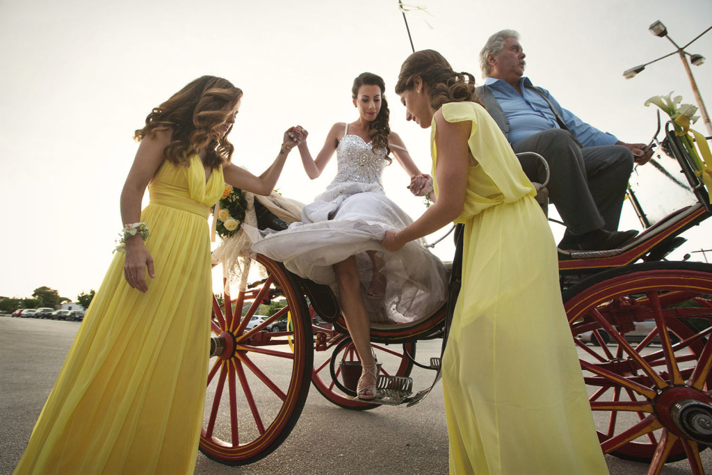 fotografos-gamou-destination-wedding-photographer-loutraki-santorini-stardust-tsitouridis-060