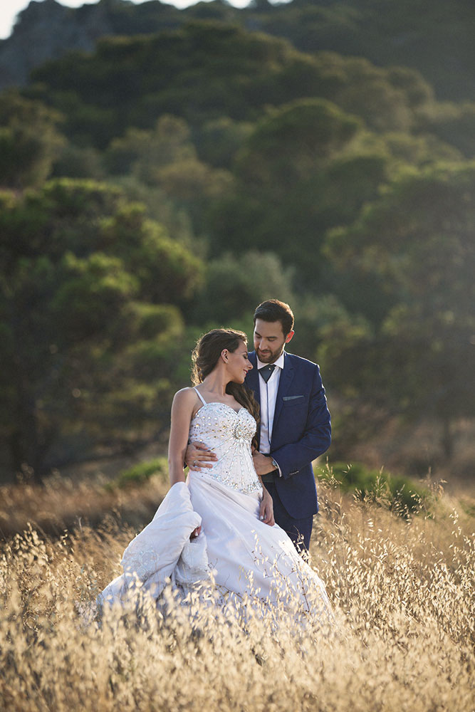 fotografos-gamou-destination-wedding-photographer-loutraki-santorini-stardust-tsitouridis-109