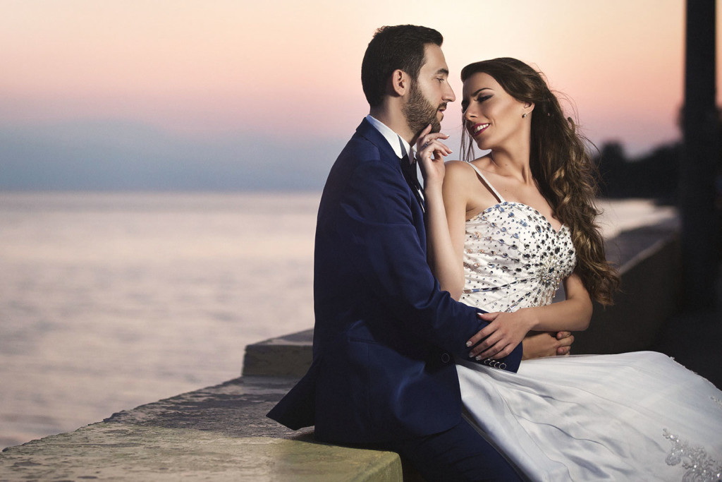 fotografos-gamou-destination-wedding-photographer-loutraki-santorini-stardust-tsitouridis-123