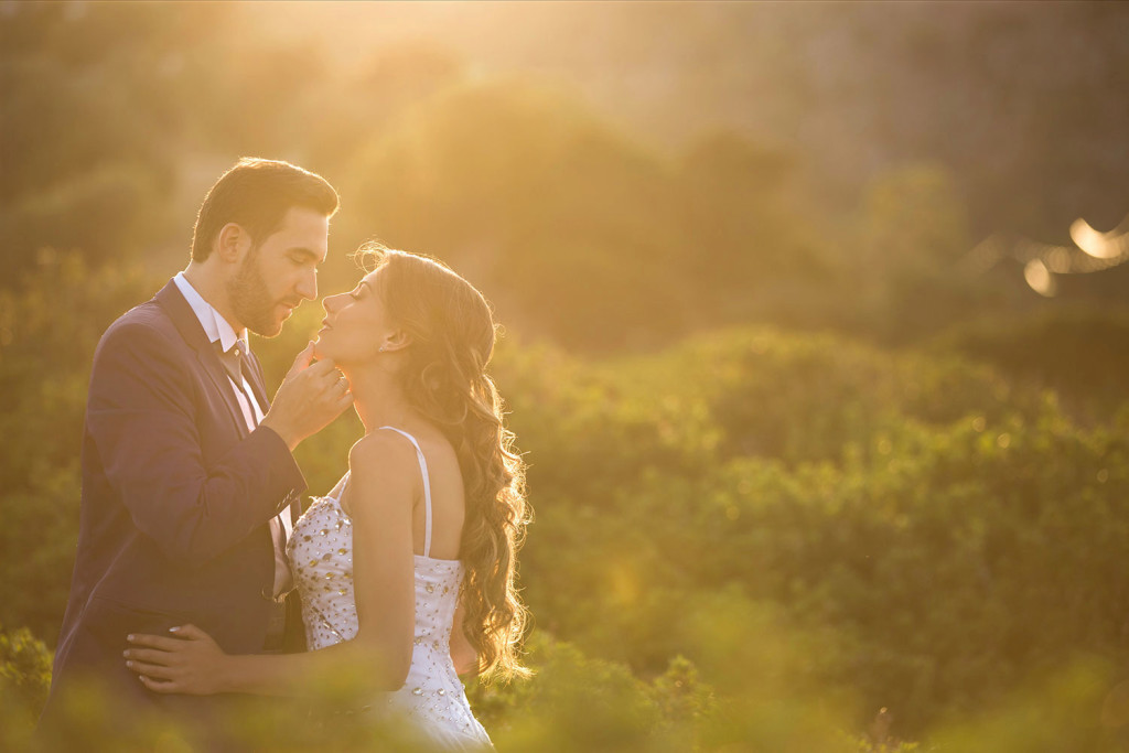 fotografos-gamou-destination-wedding-photographer-loutraki-santorini-stardust-tsitouridis-124