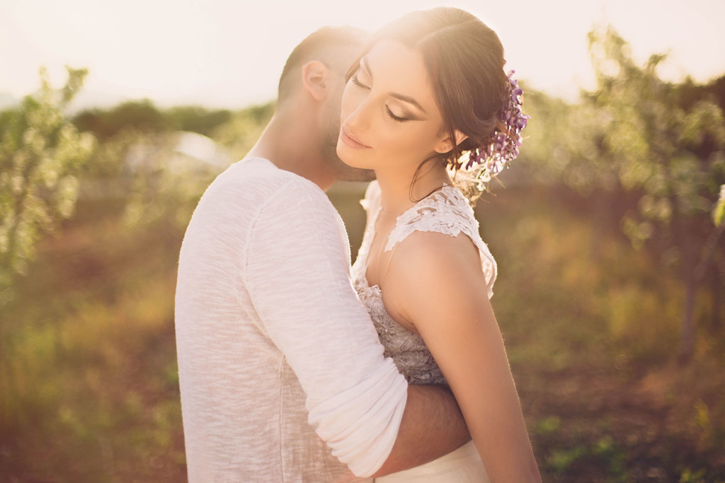 modern-fresh-creative-documentary-narrative-wedding-photography-by-Alex-Tsitouridis-Santorini-Mykonos-Nafplio