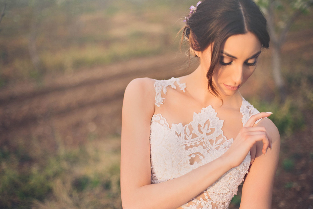 modern-fresh-creative-documentary-narrative-wedding-photography-by-Alex-Tsitouridis-Santorini-Mykonos-Nafplio