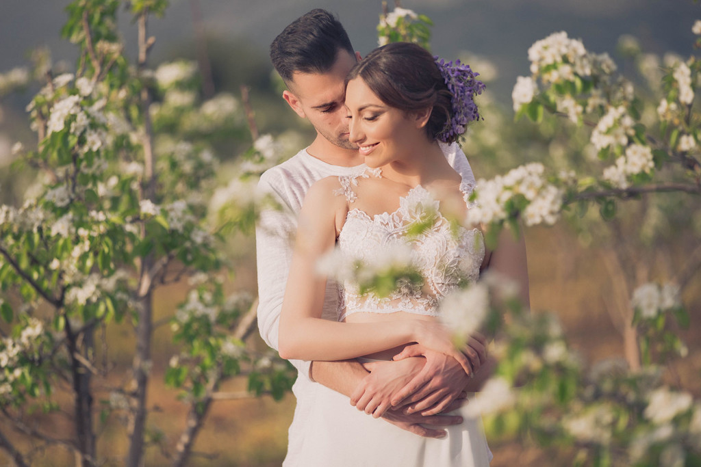 modern-fresh-creative-documentary-narrative-wedding-photography-by-Alex-Tsitouridis-Santorini-Mykonos-Nafplio