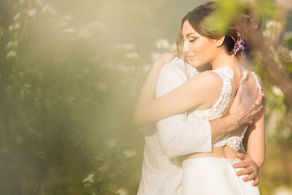 modern-fresh-creative-documentary-narrative-wedding-photography-by-Alex-Tsitouridis-Santorini-Mykonos-Nafplio